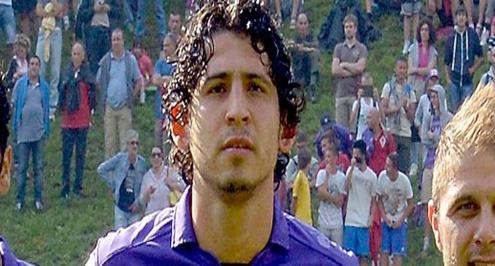 مصدر مقرب من اللاعب: حجازي لم يوقع للأهلي.. واللاعب في "حيرة" بسبب العروض